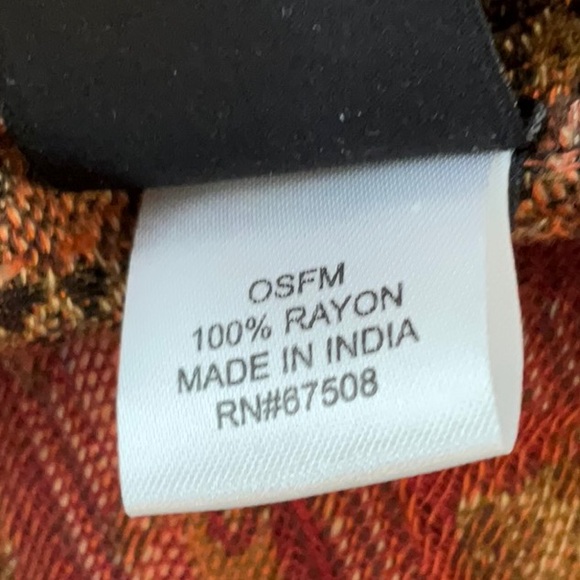 RACHEL ZOE ZIG ZAG PATTERN SCARF NWOT - Picture 4 of 6